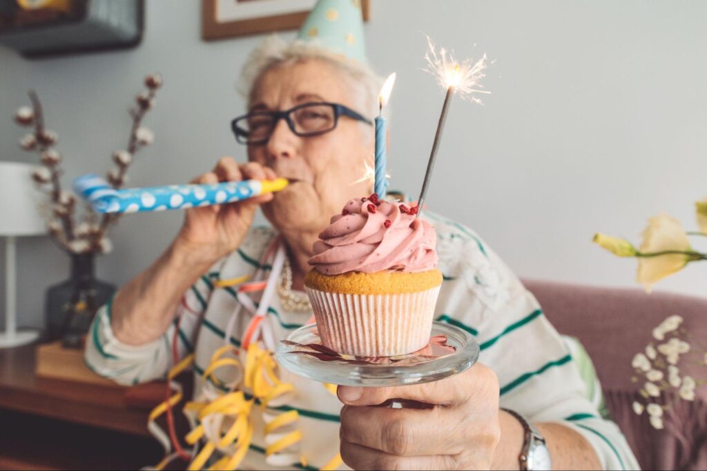 woman-celebrating-birthday-in-assisted-living-facility-in-Murrieta